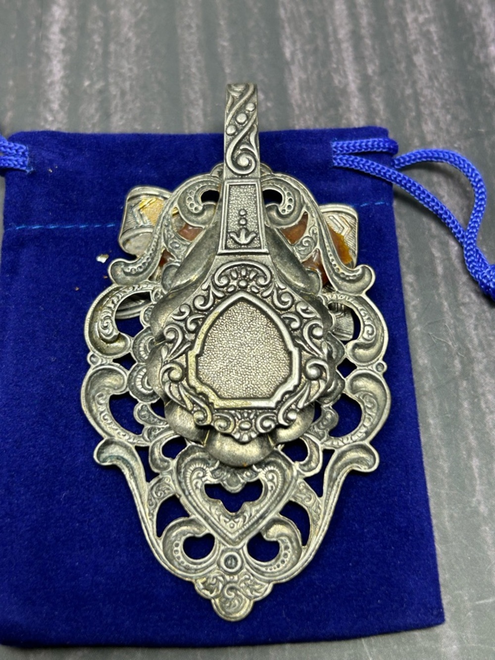 Vintage Cameo Dress Clip Fur Clip Large Ornate Silver Tone Victorian Style - Picture 7 of 8